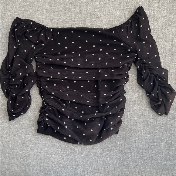 Black and White Puff Sleeve Ruched Blouse - Picture 5 of 5